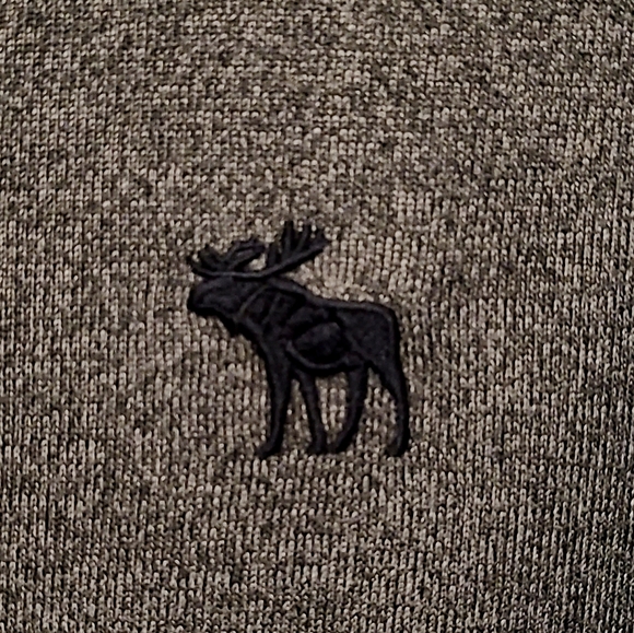 Abercrombie kids size 13/14 gray shirt - Picture 4 of 6